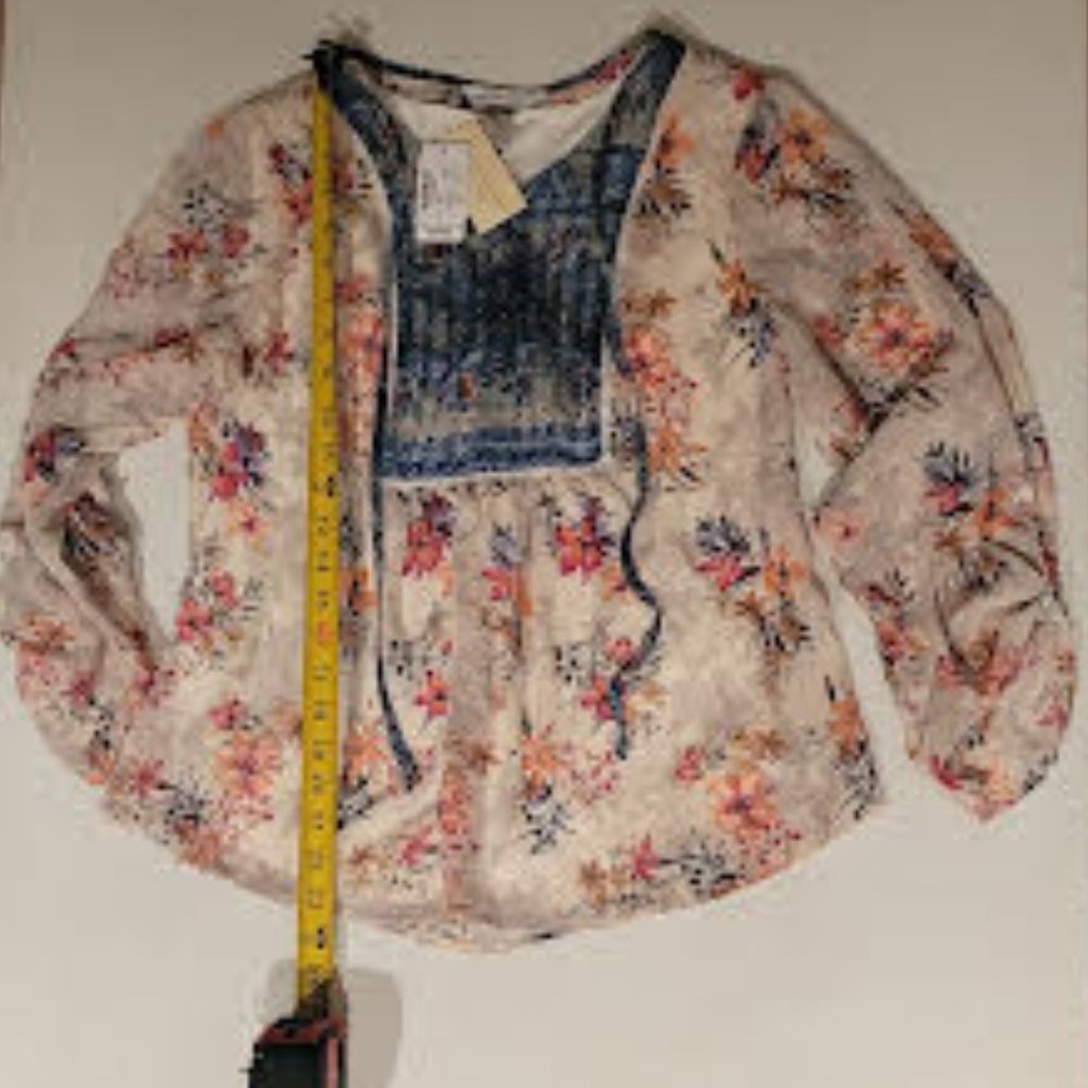NWT Christopher & Banks curved hem flowy boho chic top w/ inner shell - Small - Picture 5 of 7